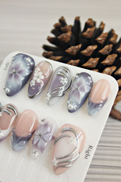 Moonlit Lilas